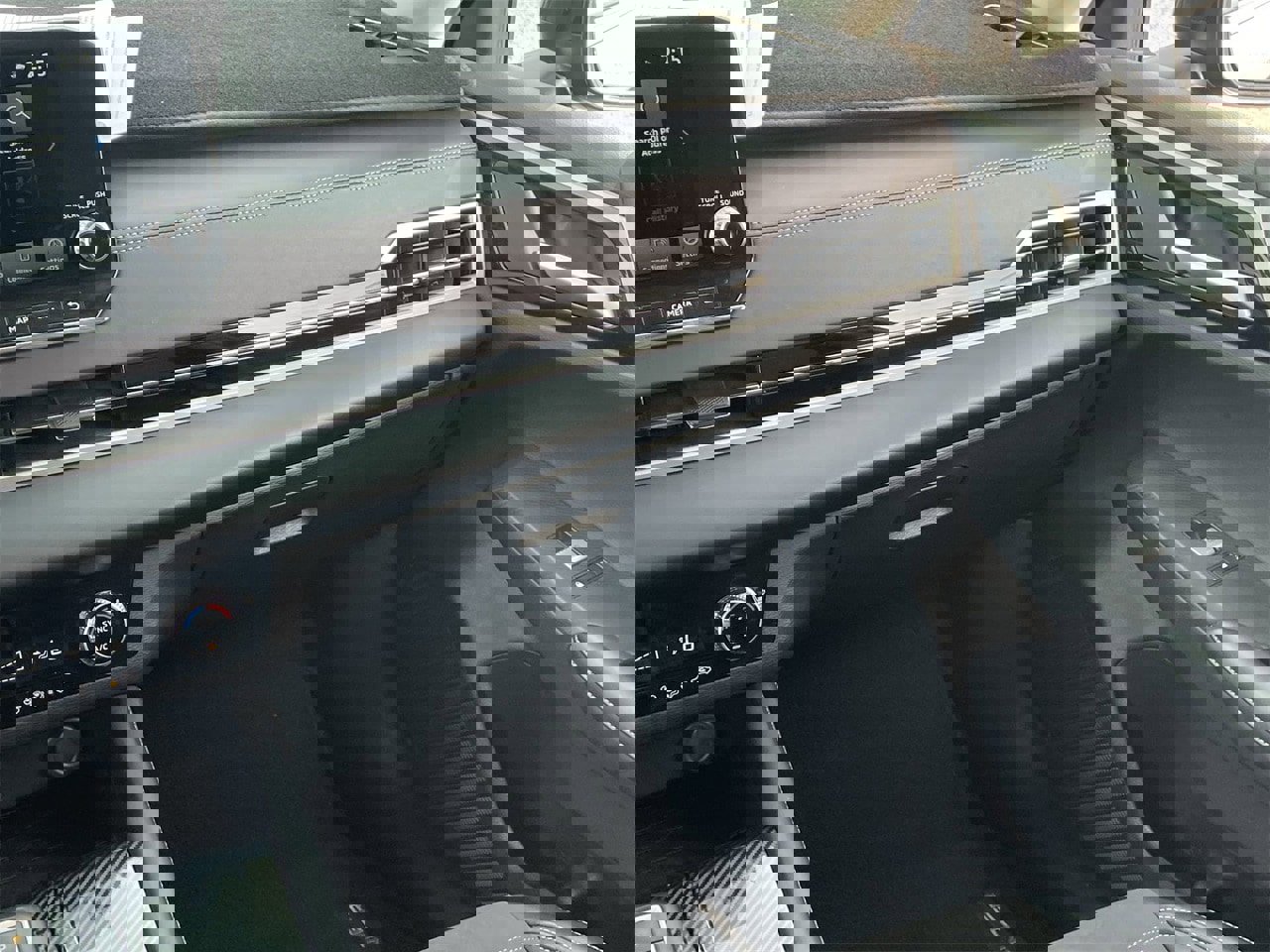 Used 2023 Mitsubishi Outlander SE Black Edition image 15