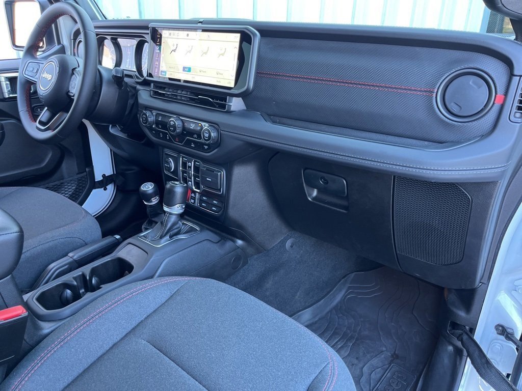Used 2024 Jeep Wrangler Unlimited Rubicon image 23