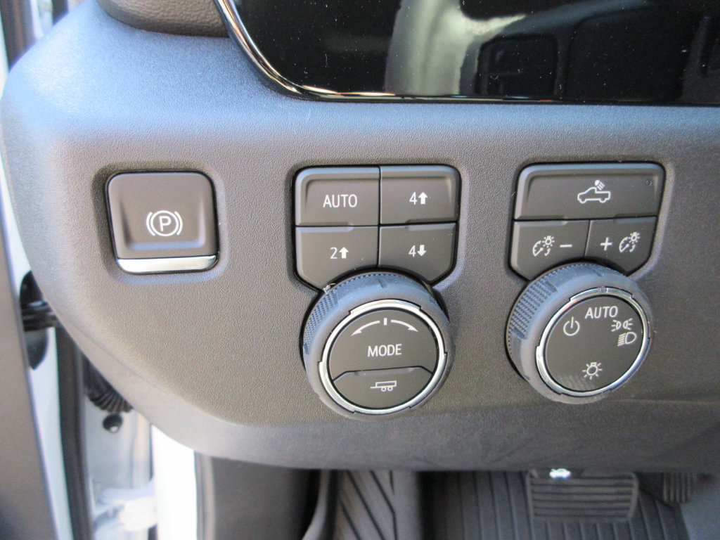 New 2026 Chevrolet Silverado 1500 LT w/ Z71 Off-Road Package AWD/4WD image 24