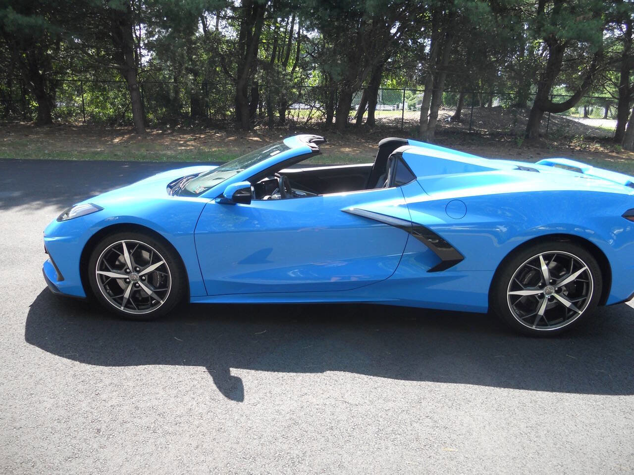 Used 2022 Chevrolet Corvette Stingray Convertible w/ Z51 Performance Package image 20