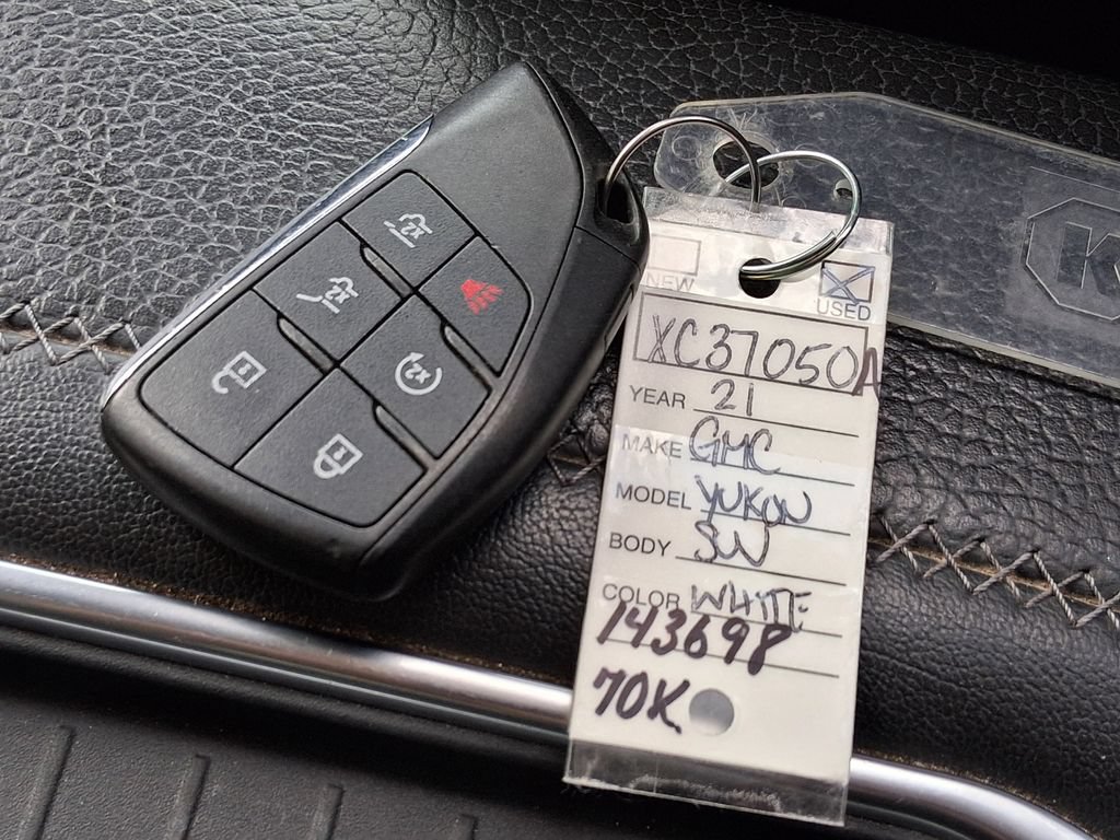 Used 2021 GMC Yukon Denali w/ Denali Premium Package RWD image 25