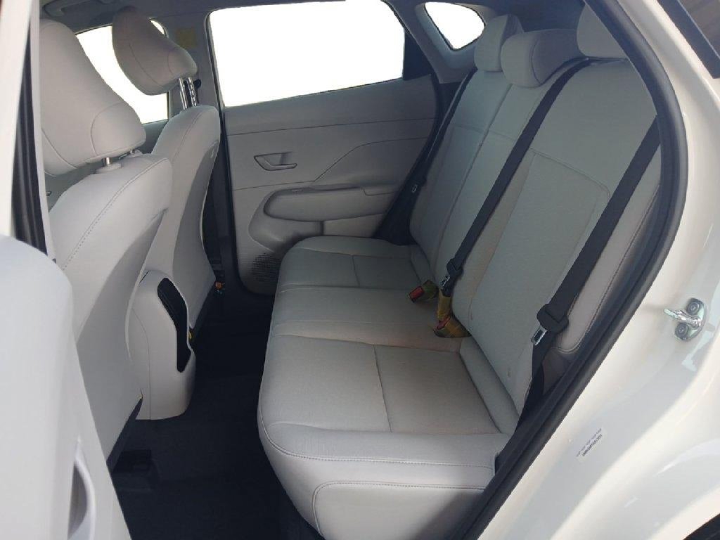 New 2027 Hyundai Kona SE FWD image 13