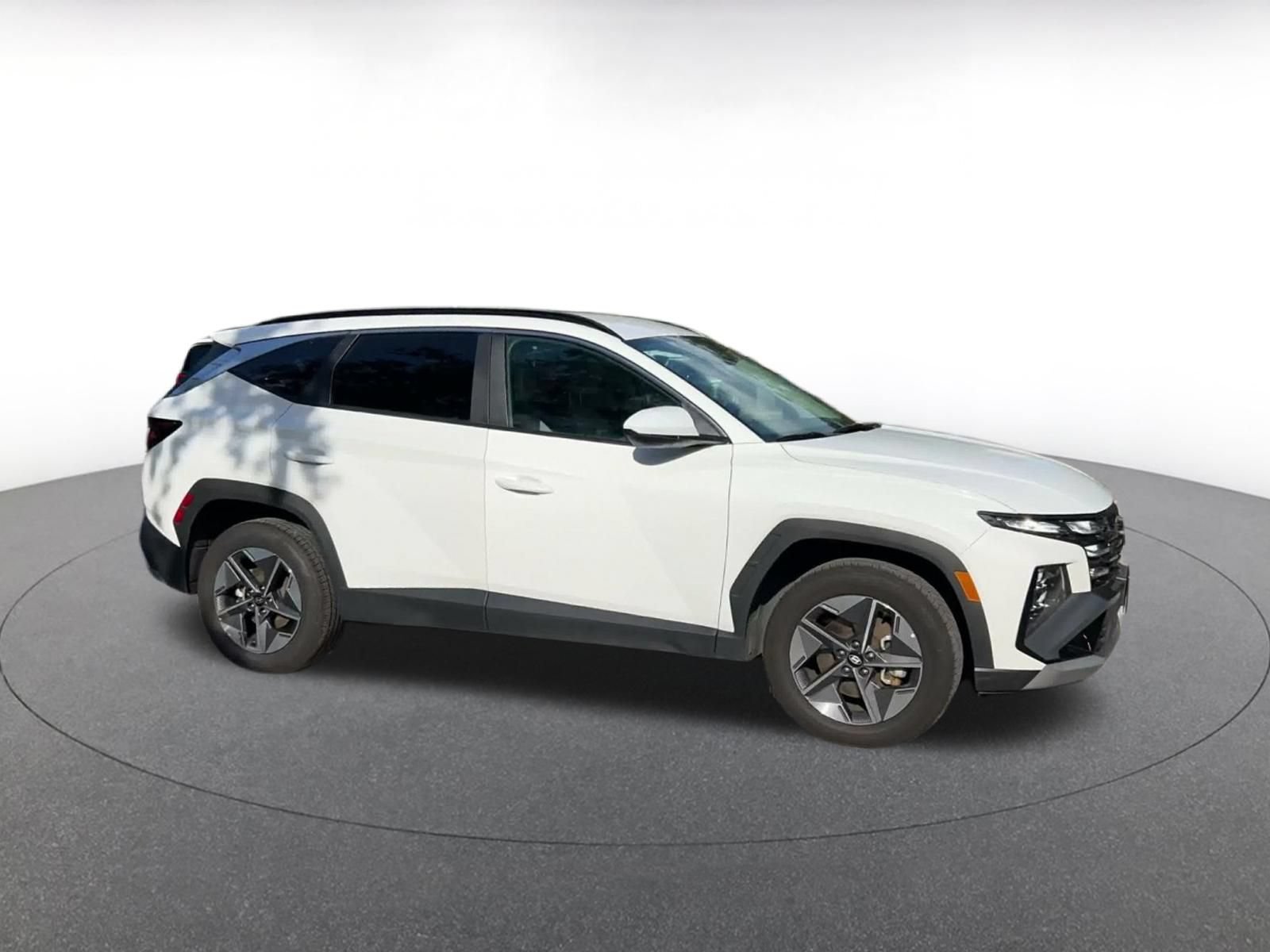 Used 2025 Hyundai Tucson SEL AWD/4WD image 2