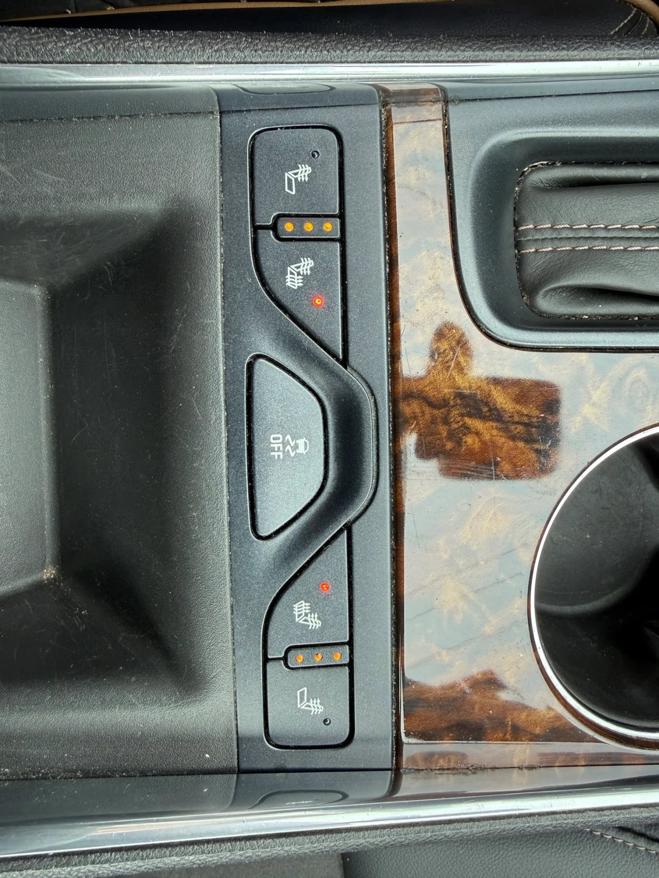 Used 2014 Chevrolet Impala LT w/ Premium Seating Package FWD image 13