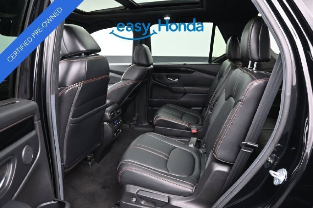 Used 2025 Honda Pilot TrailSport image 18