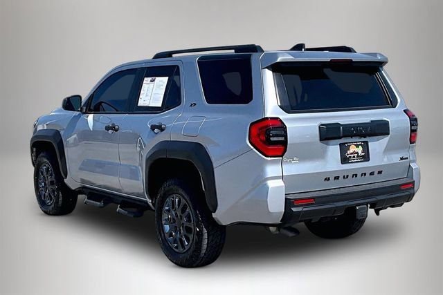 Used 2025 Toyota 4Runner SR5 image 4