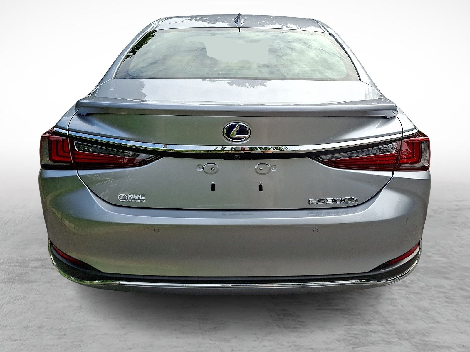 Certified 2022 Lexus ES 300h w/ Accessory Package 2 FWD image 5