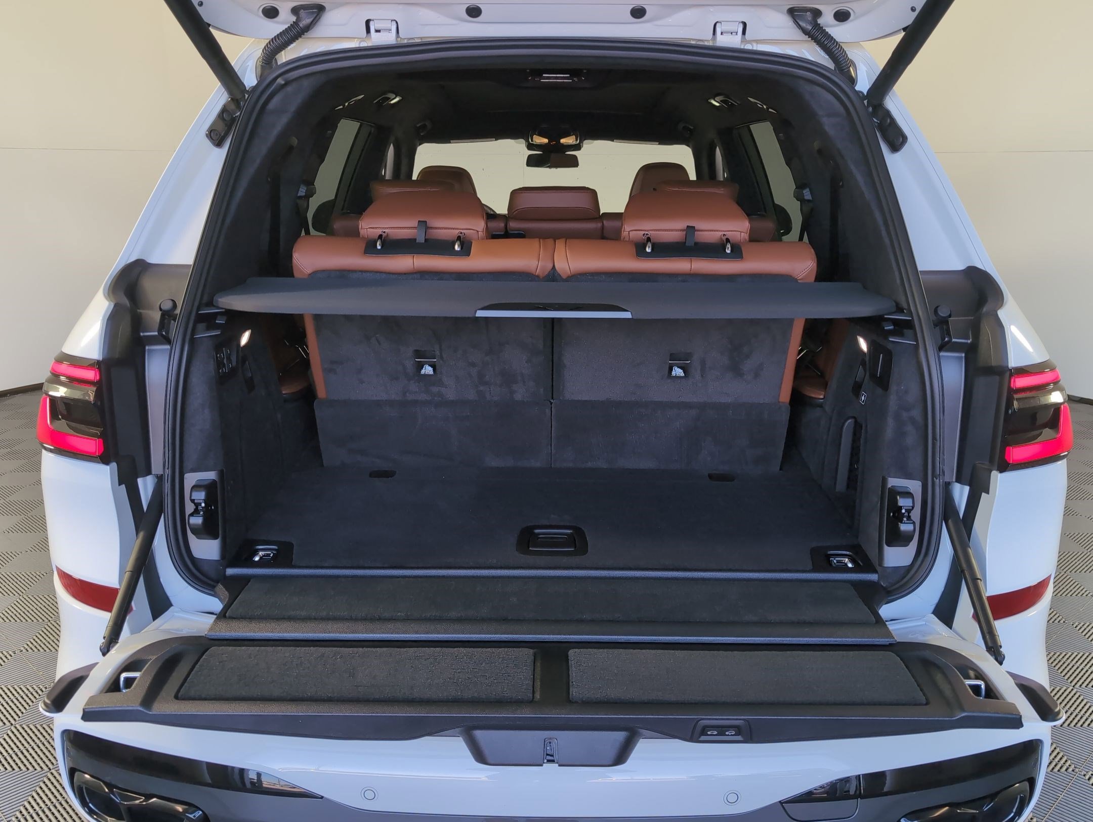 New 2026 BMW X7 M60i image 31