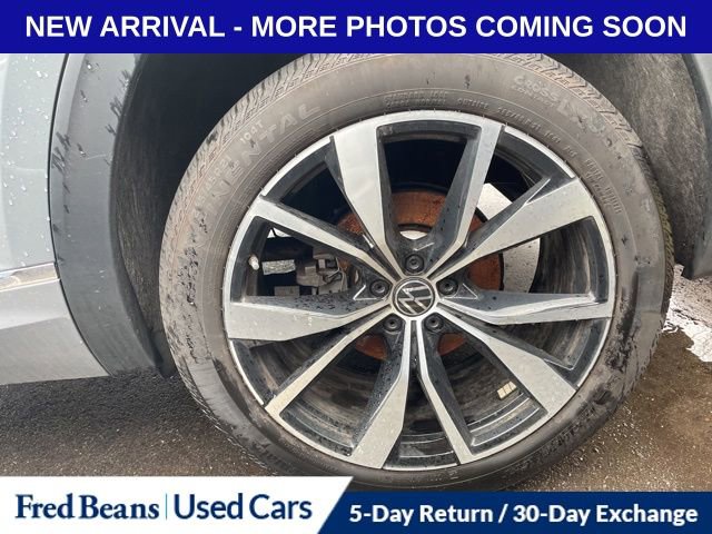 Used 2024 Volkswagen Atlas Cross Sport SEL Premium R-Line image 12