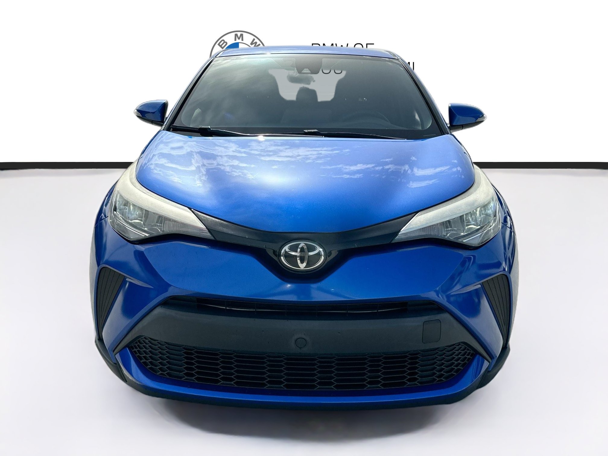 Used 2020 Toyota C-HR XLE FWD image 2