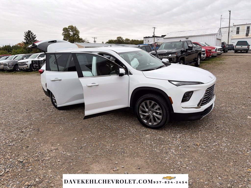 Used 2026 Buick Enclave Preferred FWD image 33