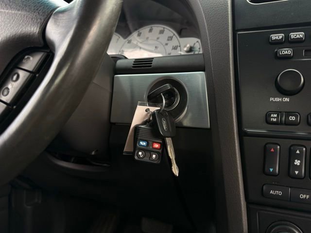 Used 2002 Ford Thunderbird image 22