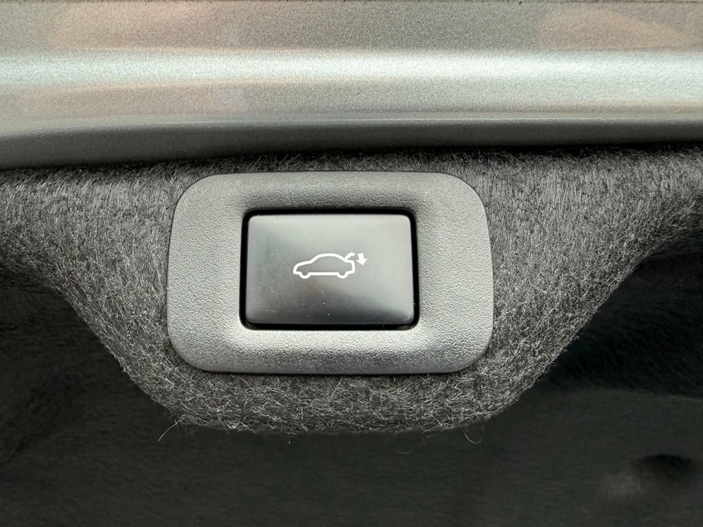 Used 2024 Lexus ES 350 Ultra Luxury w/ Accessory Package (Z2) FWD image 18