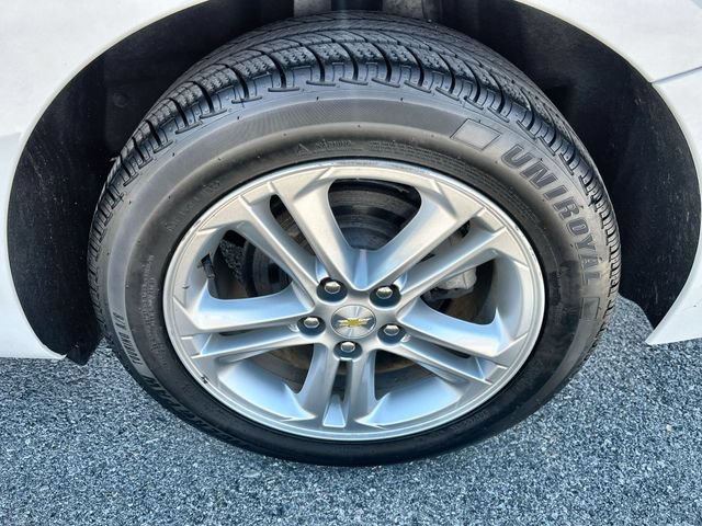 Used 2017 Chevrolet Cruze LT w/ Convenience Package FWD image 19