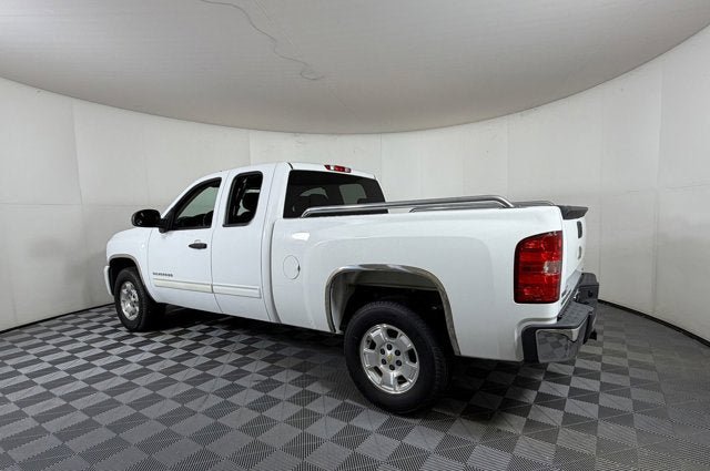 Used 2011 Chevrolet Silverado 1500 LT w/ All-Star Edition RWD image 3