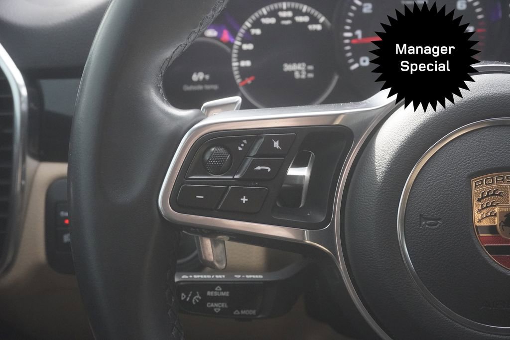 Used 2022 Porsche Cayenne Coupe image 12