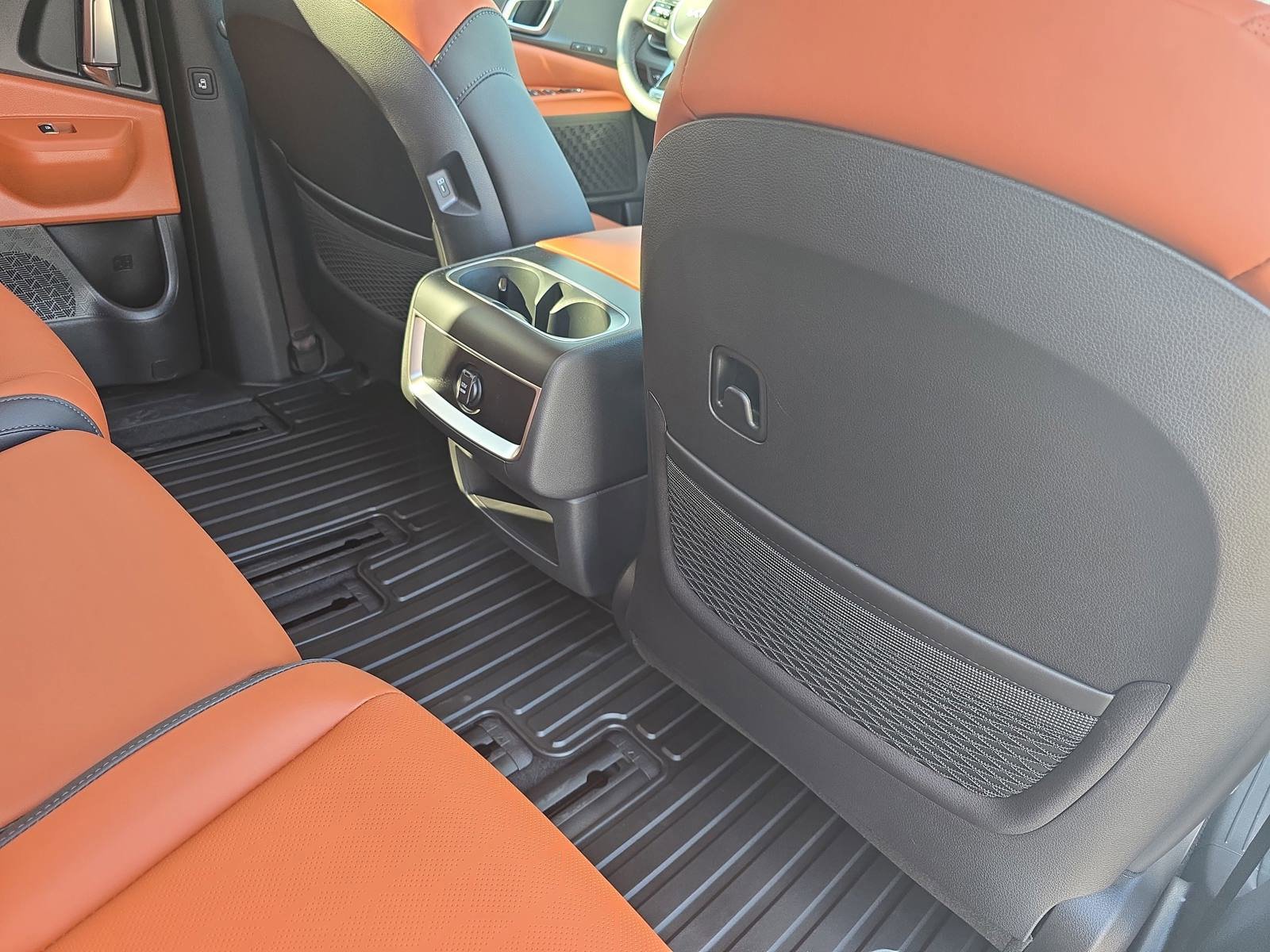 New 2026 Kia Carnival EX FWD image 12