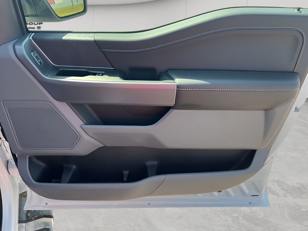 New 2025 Ford F150 XLT w/ Equipment Group 301A Standard image 9