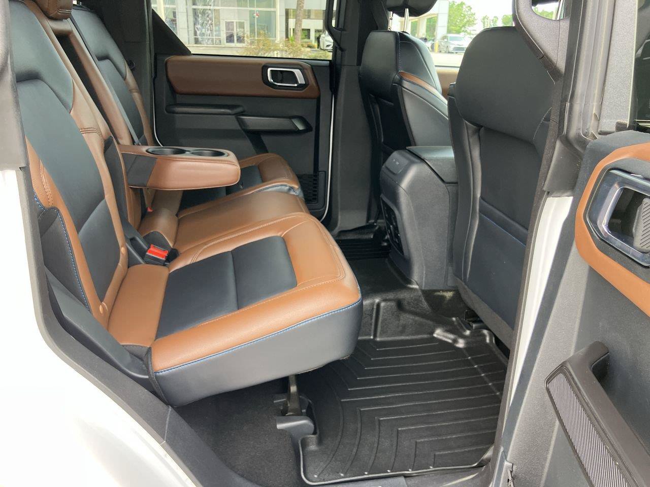 Used 2024 Ford Bronco Outer Banks AWD/4WD image 34