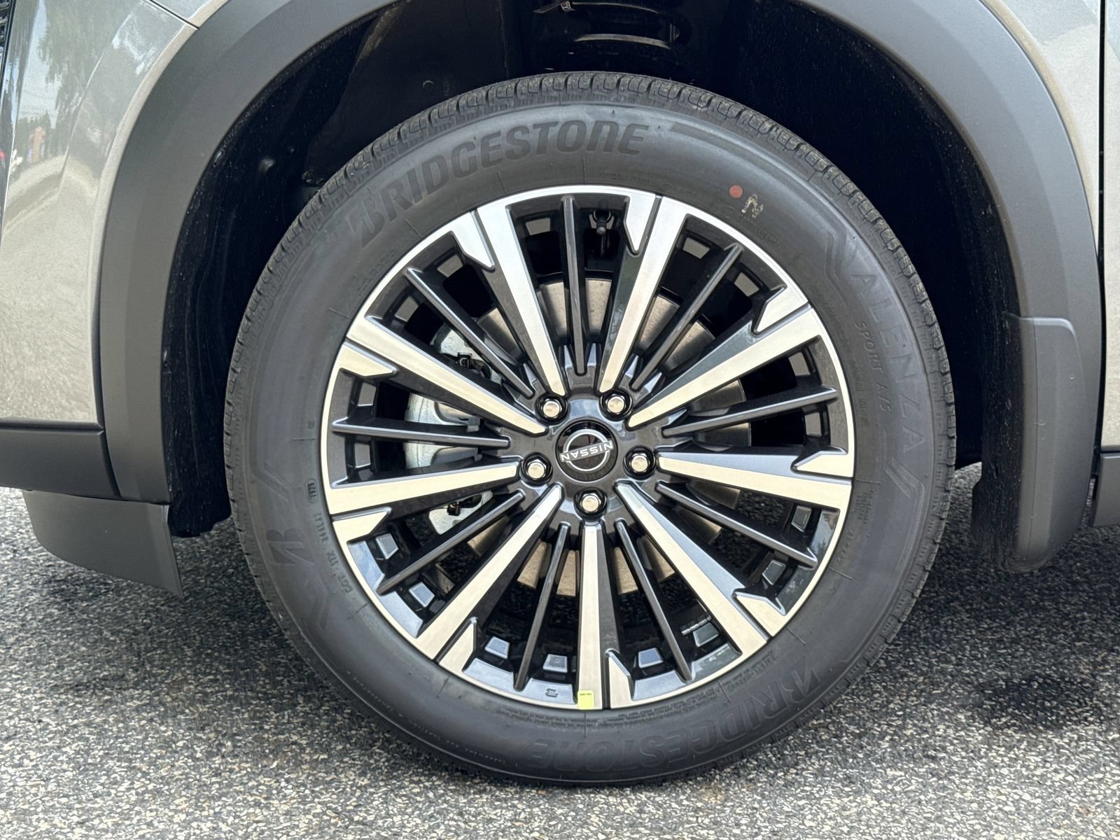 New 2026 Nissan Pathfinder Platinum FWD image 26