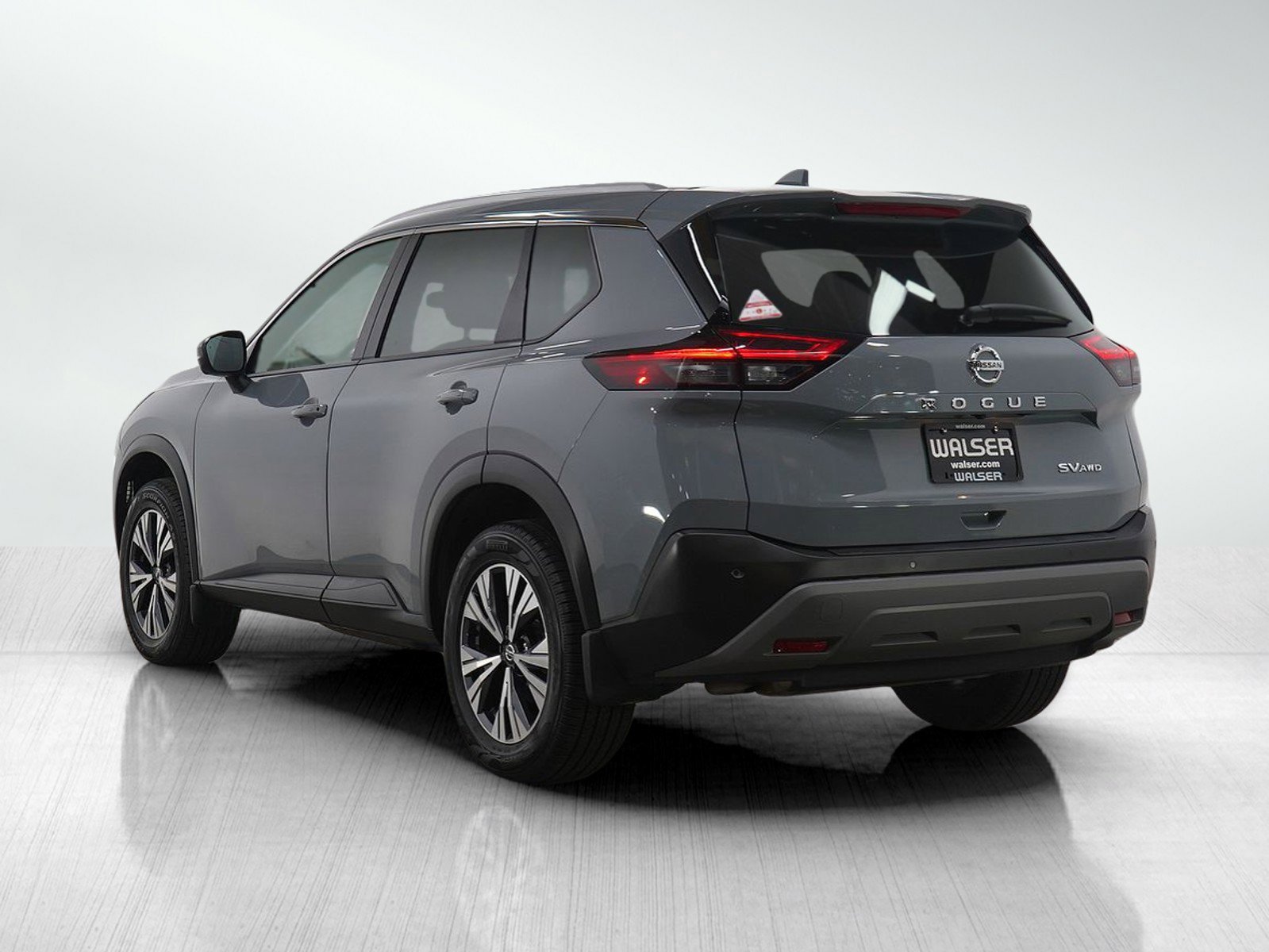 Used 2021 Nissan Rogue SV image 4
