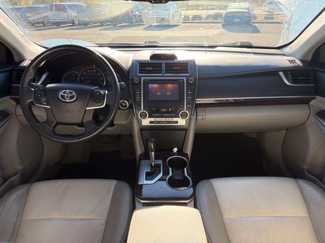 Used 2012 Toyota Camry XLE w/ Leather Pkg FWD image 10