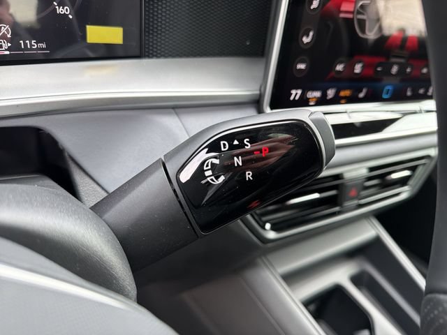 New 2026 Volkswagen Tiguan SE R-Line FWD image 20