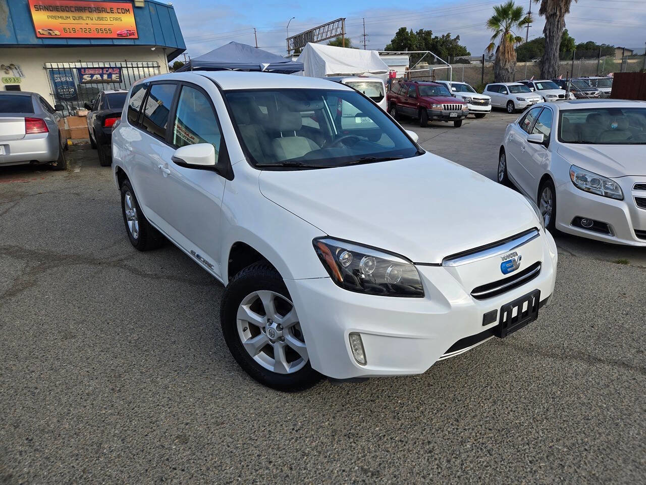 Used 2012 Toyota RAV4 EV image 2