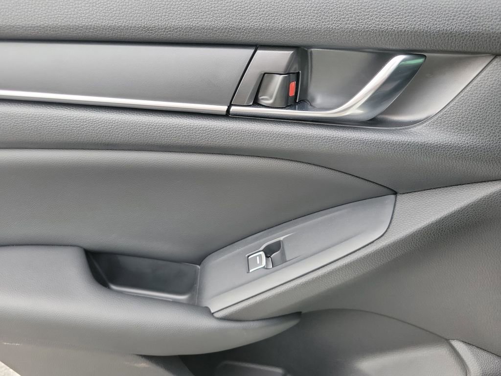 Used 2022 Honda Accord Sport image 9