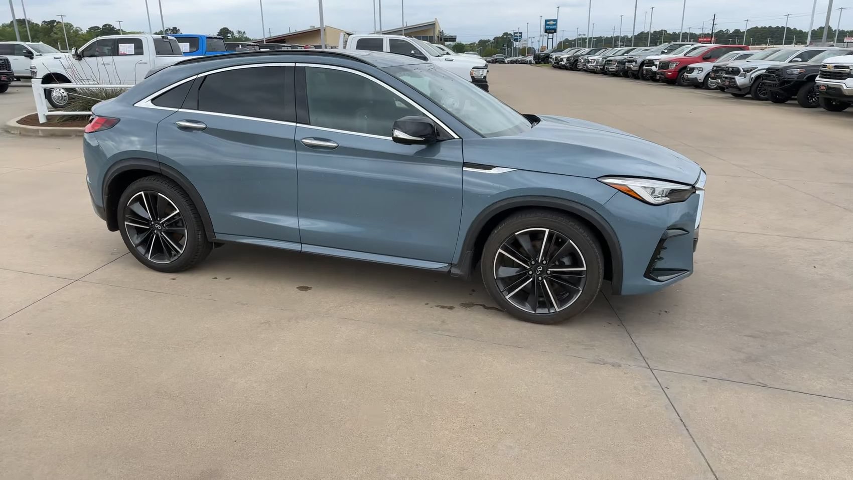 Used 2022 INFINITI QX55 Essential w/ Proactive Package AWD/4WD image 2