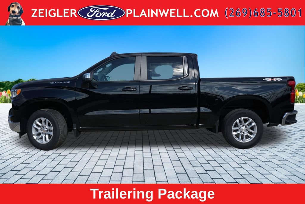 Used 2024 Chevrolet Silverado 1500 LT AWD/4WD image 2