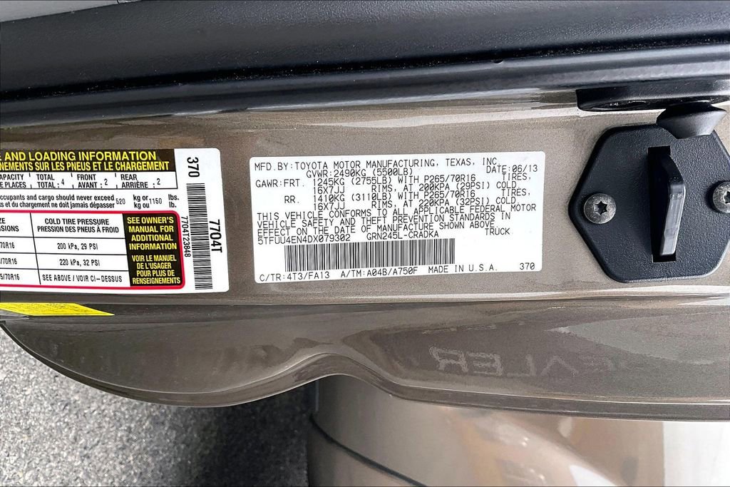 Used 2013 Toyota Tacoma 4x4 Access Cab V6 w/ TRD Off-Road Pkg image 30