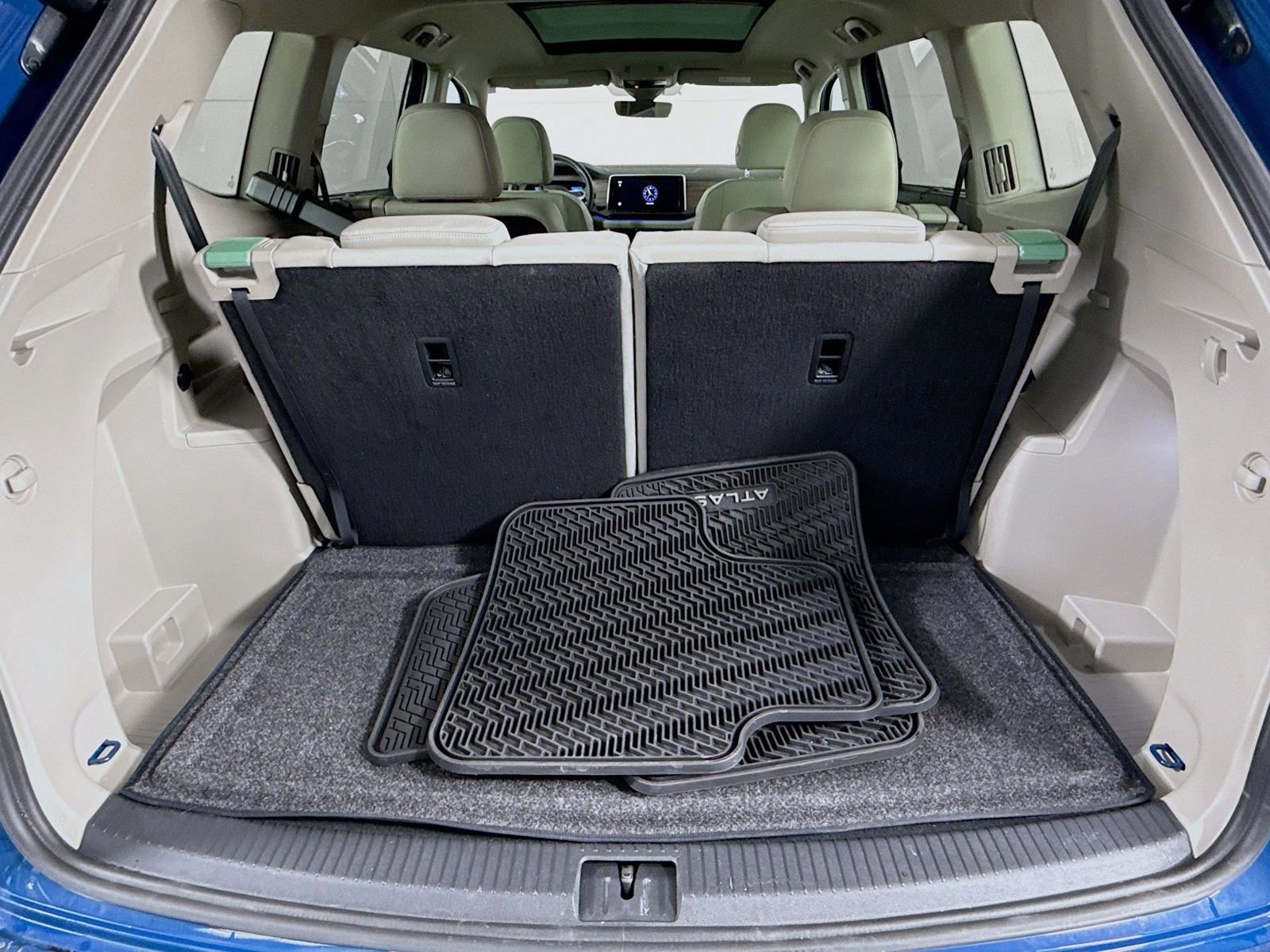 Used 2025 Volkswagen Atlas SEL image 25