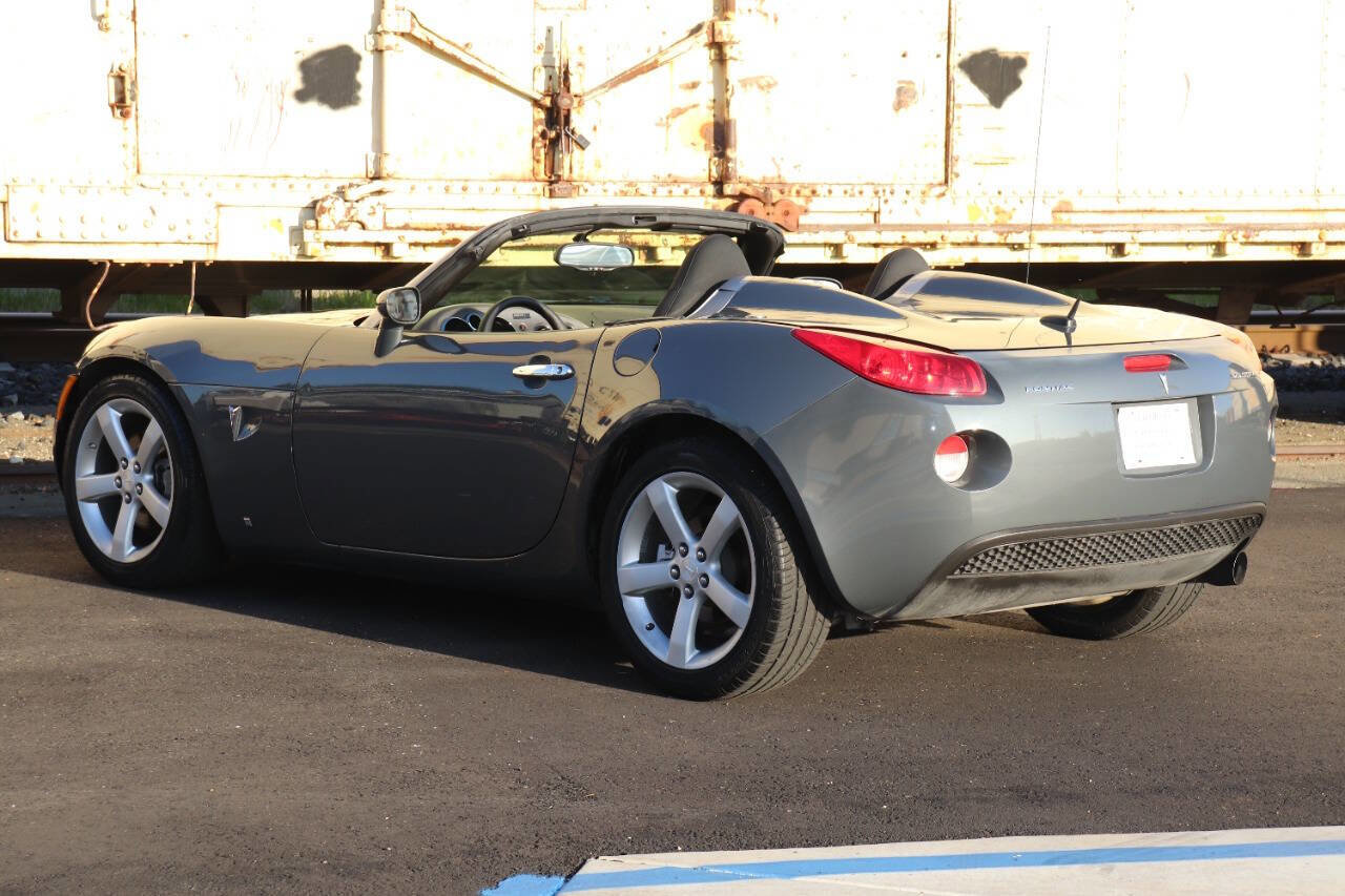 Used 2008 Pontiac Solstice Convertible w/ Preferred Package image 16