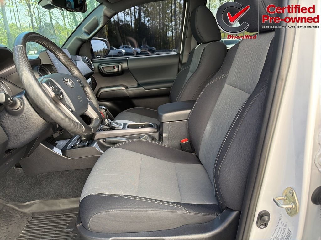 Used 2020 Toyota Tacoma TRD Off-Road AWD/4WD image 48