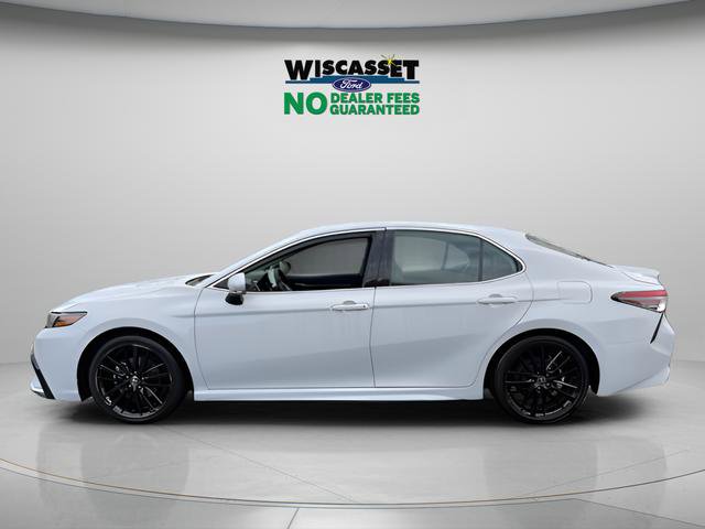 Used 2023 Toyota Camry XSE FWD image 2