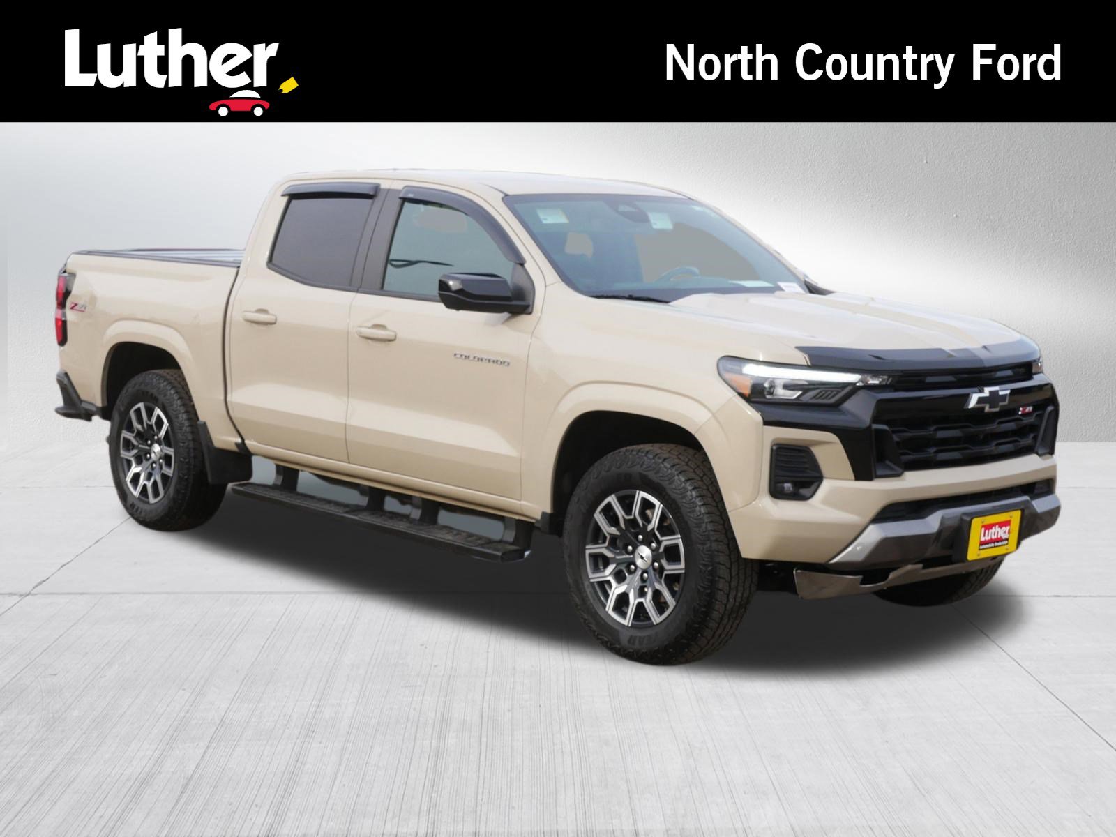 Used 2024 Chevrolet Colorado Z71 w/ Z71 Convenience Package 2