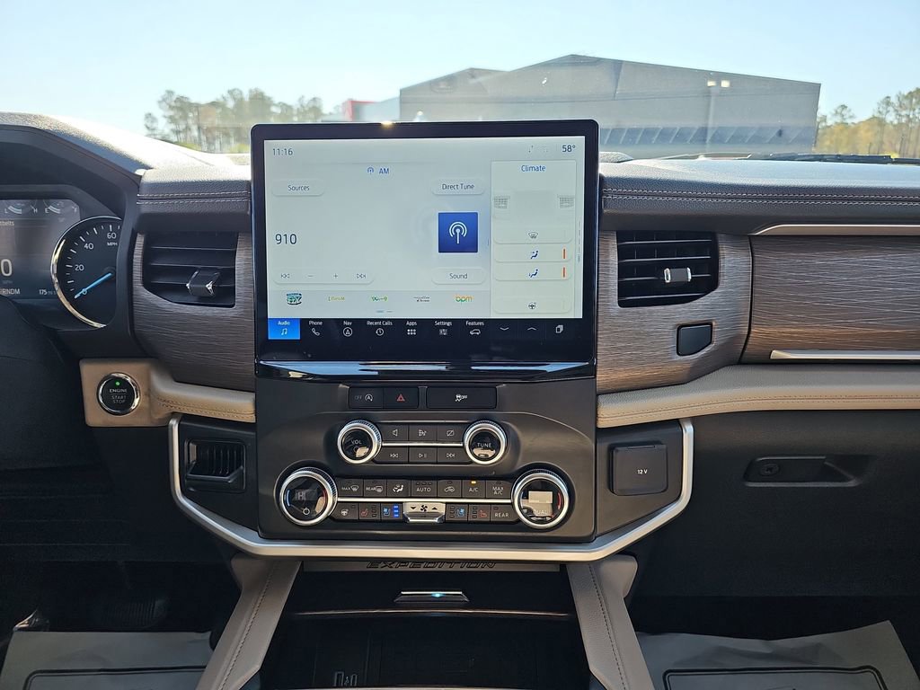 Used 2024 Ford Expedition Limited image 25