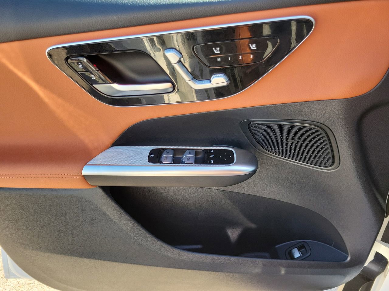 Certified 2026 Mercedes-Benz GLC 300 image 21