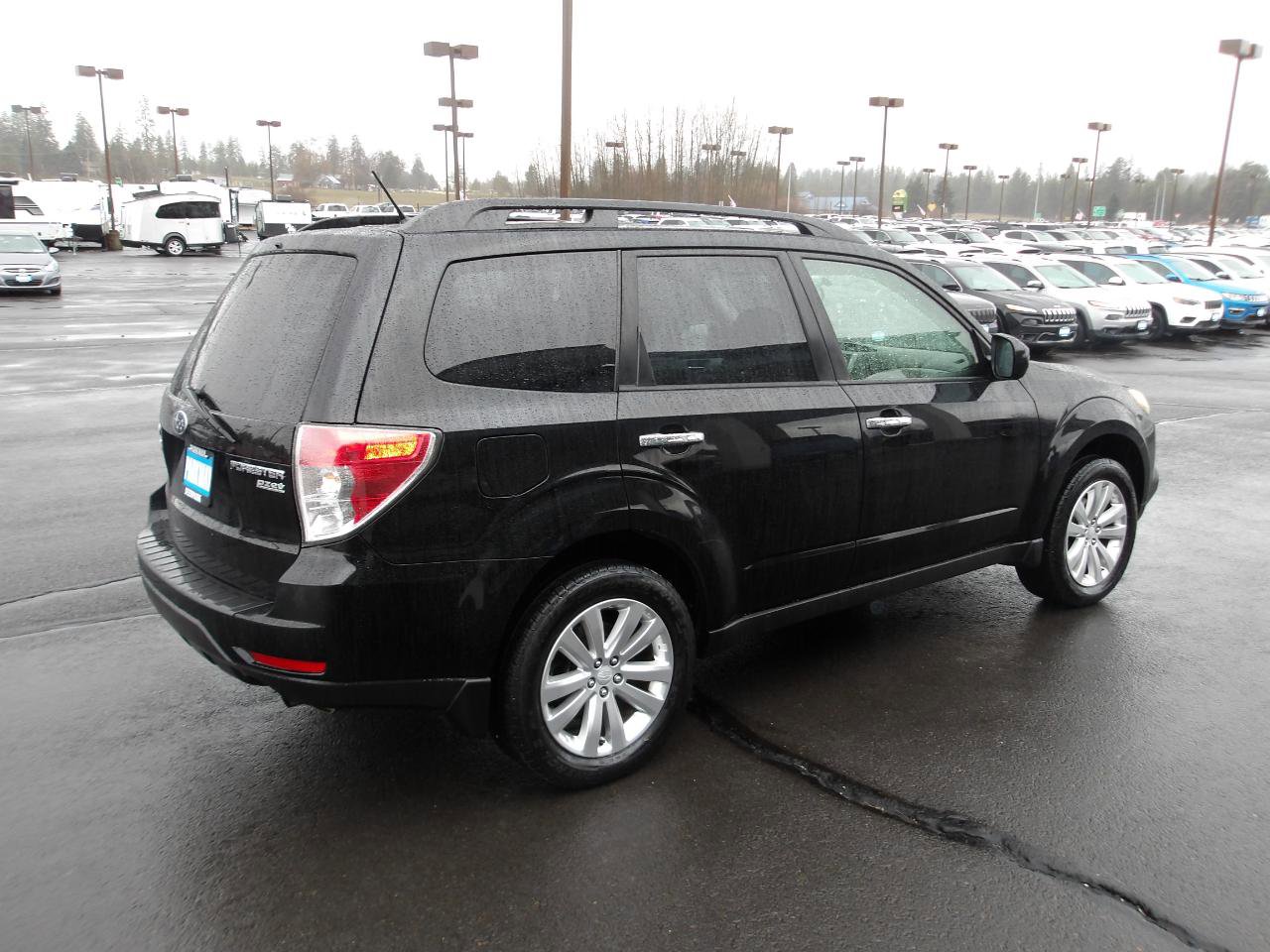Used 2011 Subaru Forester 2.5X Premium w/ All-Weather Pkg AWD/4WD image 5