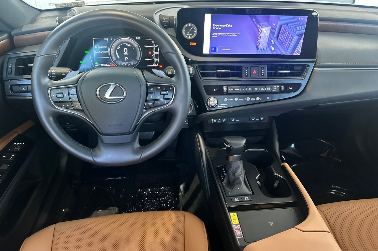 Certified 2024 Lexus ES 300h w/ Premium Package FWD image 18