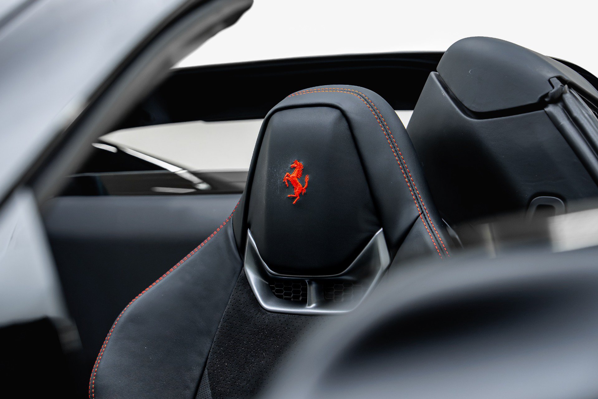 Used 2024 Ferrari 296 GTS RWD image 41
