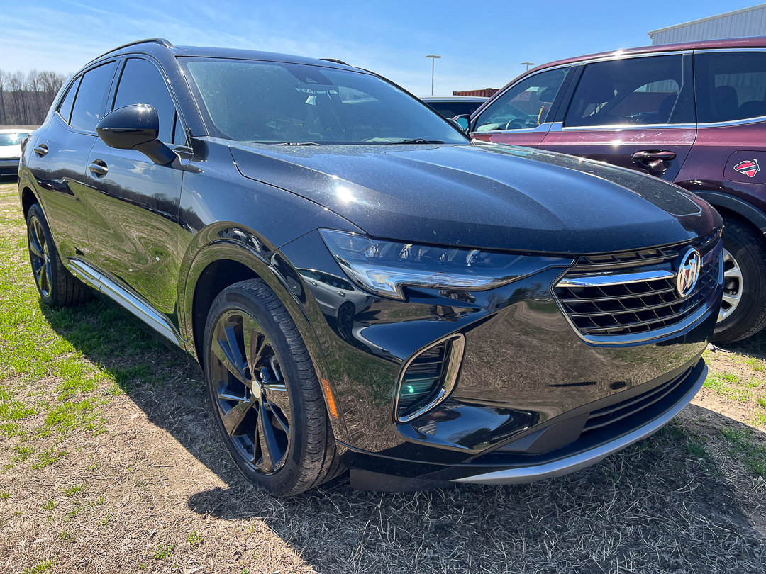 Used 2021 Buick Envision Essence w/ Sport Touring Package image 9