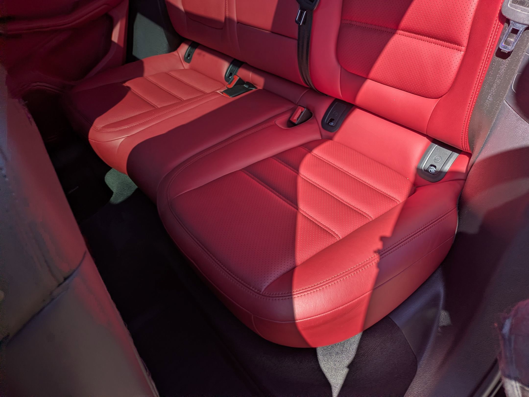 Used 2021 Porsche Macan GTS AWD/4WD image 28