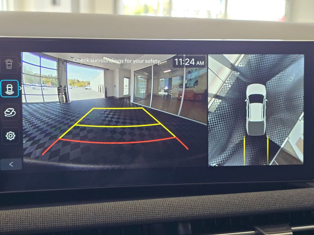 Used 2025 Hyundai Santa Cruz Limited AWD/4WD image 31