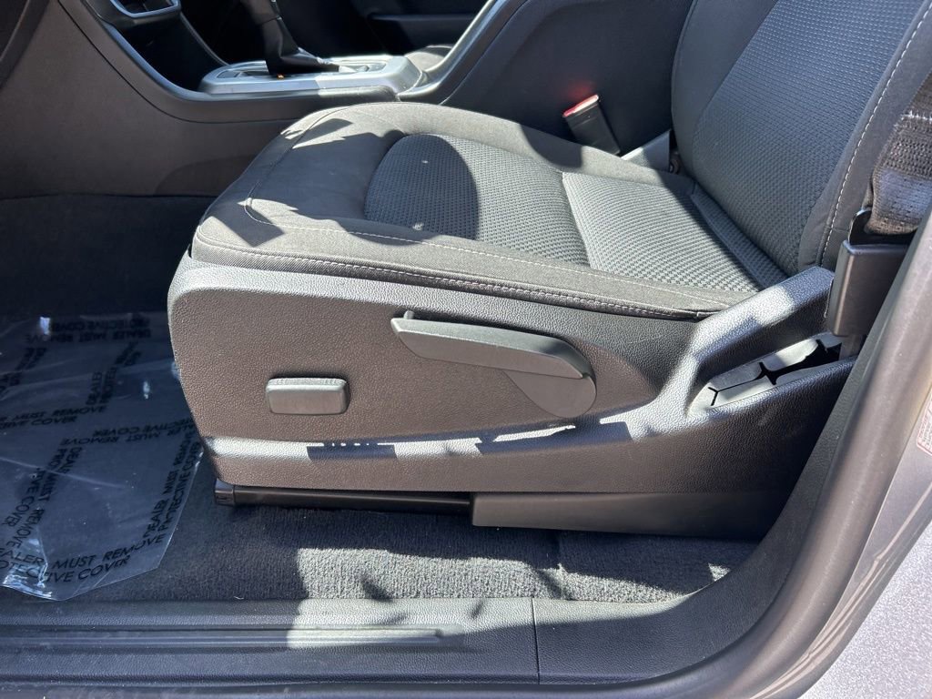 Used 2019 Chevrolet Colorado LT w/ LT Convenience Package image 16