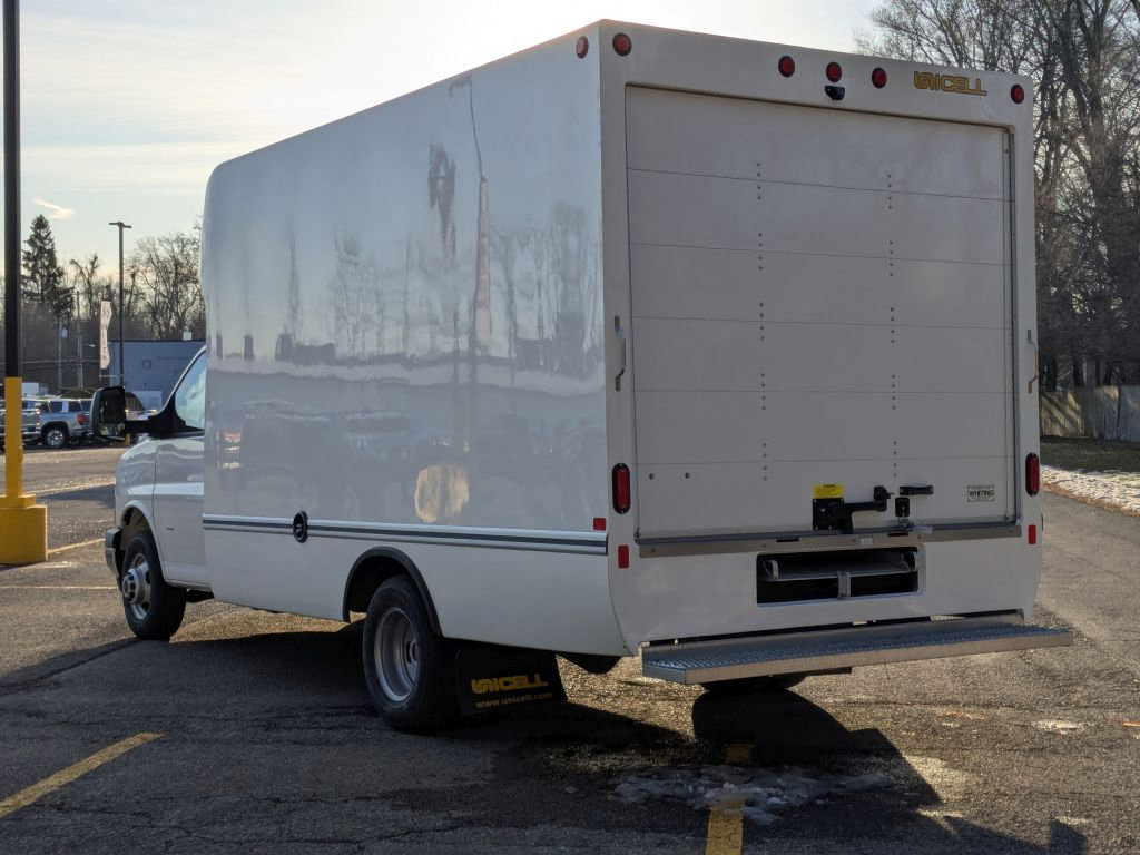 New 2025 GMC Savana 3500 w/ Power Convenience Package image 5