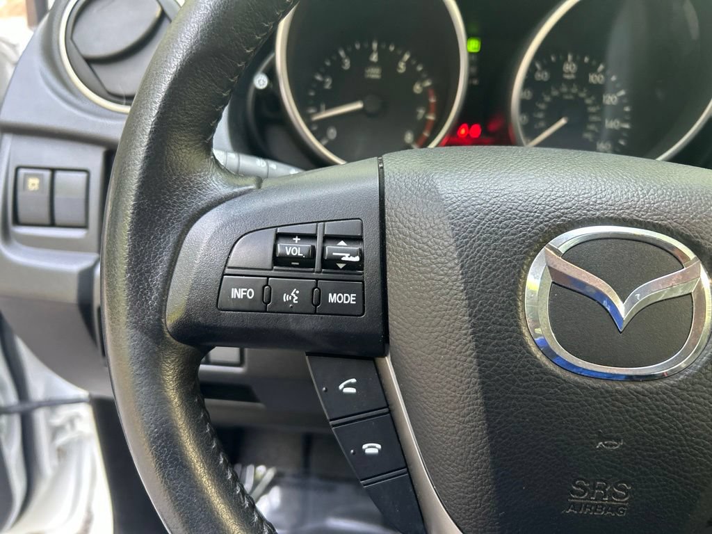 Used 2012 MAZDA MAZDA5 Touring w/ Moonroof & Audio Pkg FWD image 21