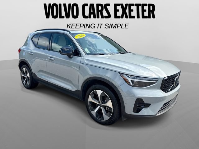 Certified 2026 Volvo XC40 B5 Plus AWD/4WD image 1