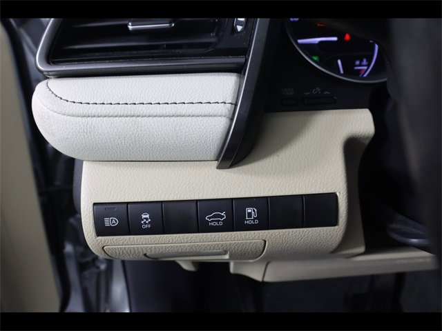 Used 2022 Toyota Camry LE image 19